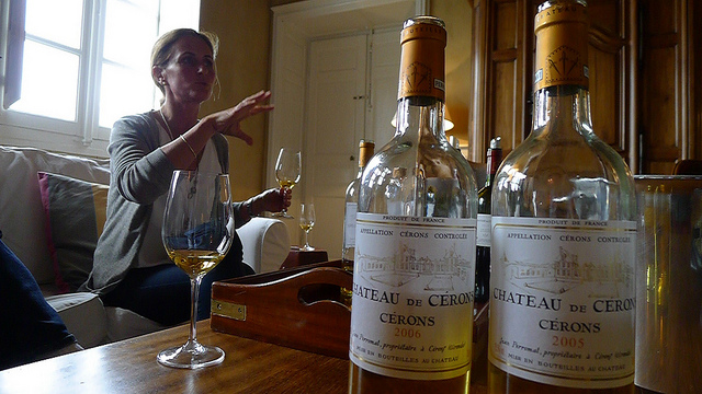 Tasting some older vintages of Château Cérons.