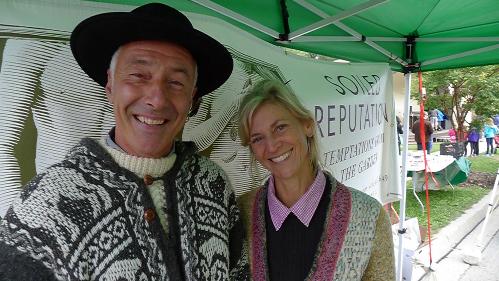 Antony John and Tina VandenHeuvel of Soiled Reputation at the Stratford Farmers' Market