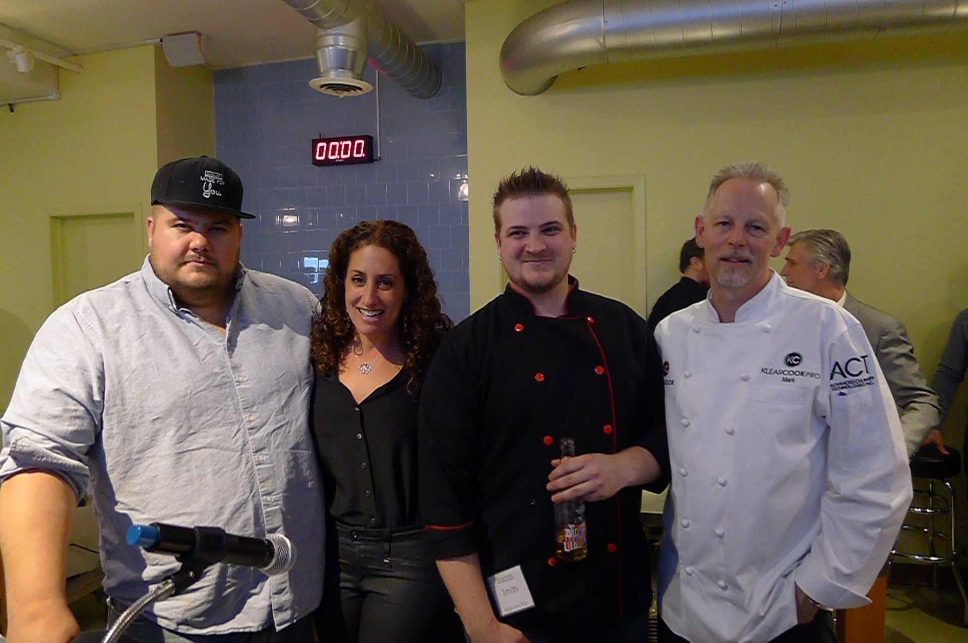 Round Five Winner Lucas Smith from Magwyers Pub in Ajax with Judges Rodney Bowers,  Carolyn Cohen, and Mark Wilson.