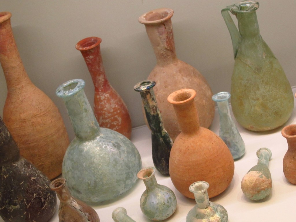 2,200 year old pottery unearthed in Isreal.