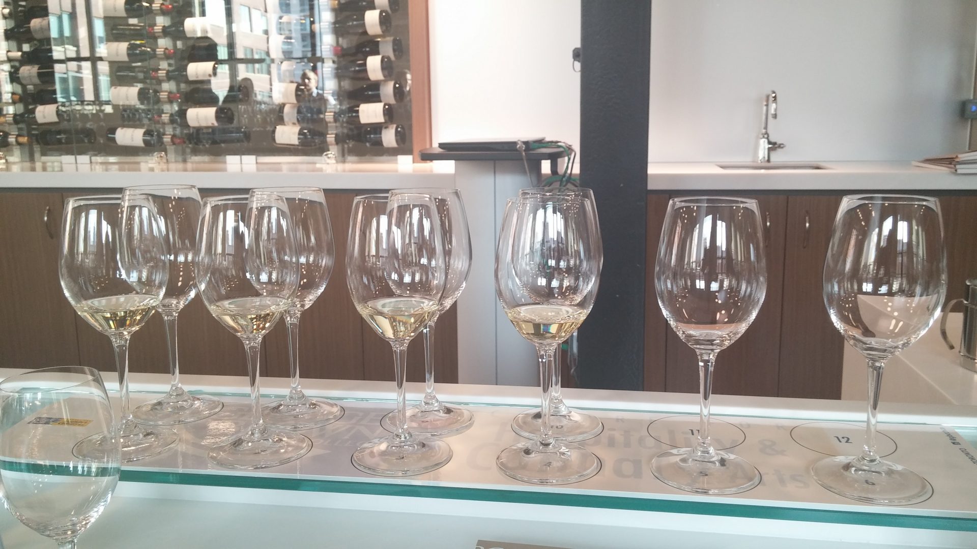 A comparative tasting of Burgundian wine, the perfect way to spend a day.