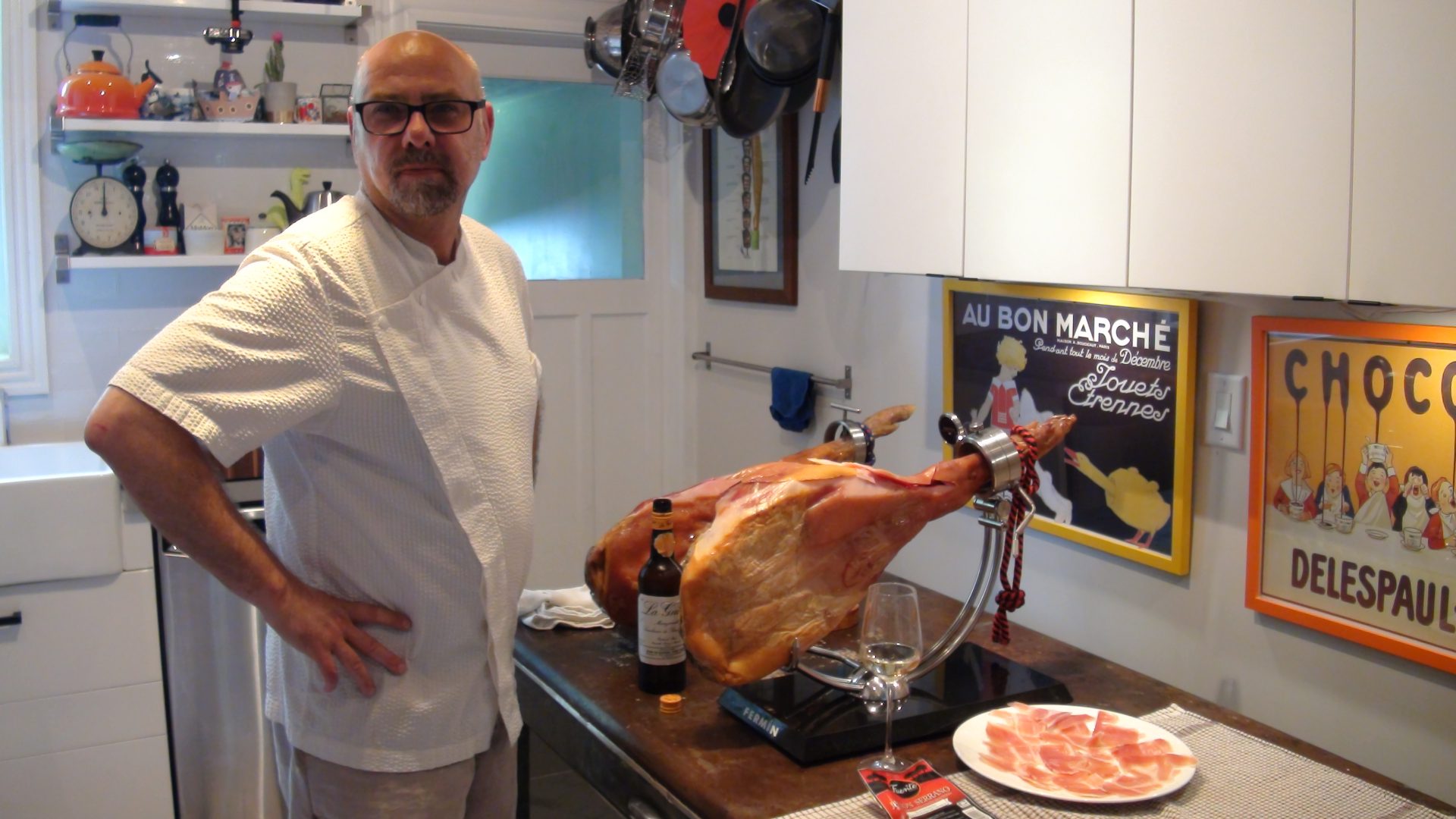 A gentleman who takes his jamón very seriously : Chef Chris McDonald shows us how to open and slice Spanish ham with the aid of the Wüsthof Classic Ikon Carving Knife and a bottle of utterly delicious Manzanilla Sherry.