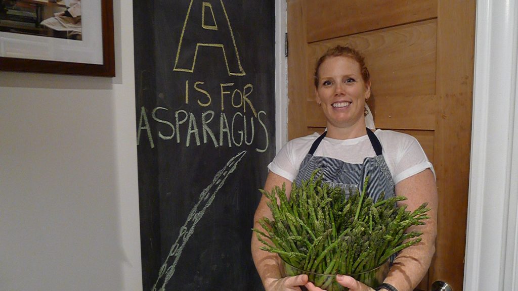 Ontario asparagus... so damn good. Enjoying Ontario's bounty with the AGO's Renée Bellefeuille and Wüsthof knives.