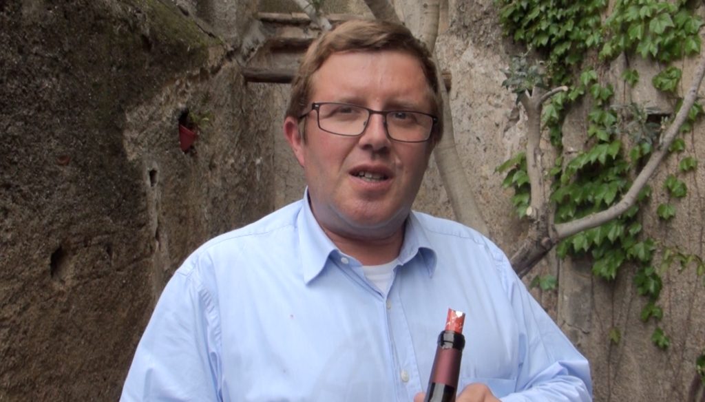 Winemaker Jérôme Roger of Château Du Prierué Des Morgues explains the Saint Chinian appellation.